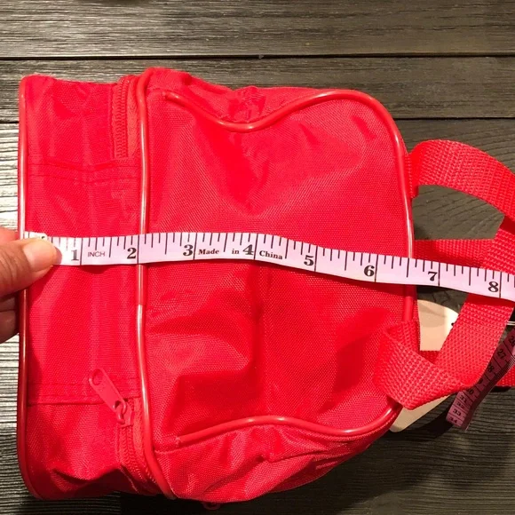 Hello Kitty Red Lunch Tote - Picture 12 of 13